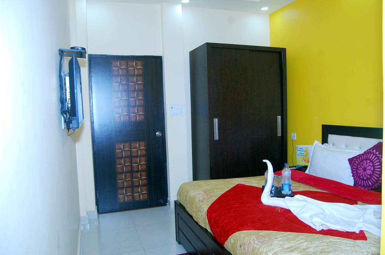Hotel Devbhoomi Inn Rishīkesh Buitenkant foto